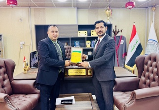 عميد كلية القانون يكرّم الدكتور عدي حسين طعمة تثميناً لعطائه ودوره الفاعل في خدمة الكلية